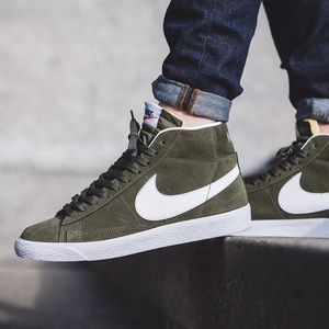 green nike high tops